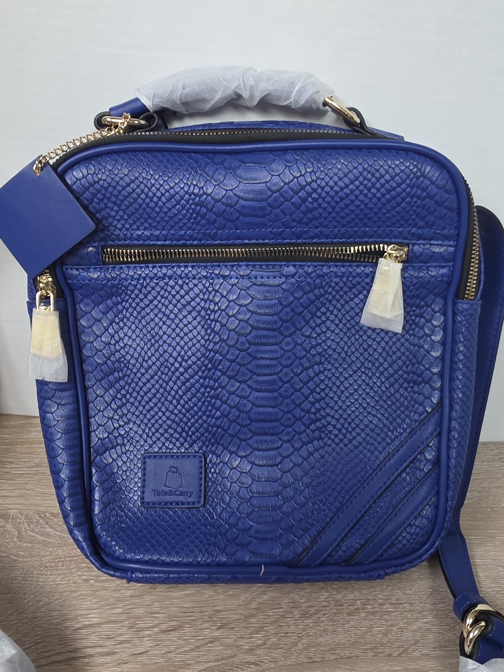 NWT Tote & Carry Travel Mini Messenger Shoulder Bag Crossbody Purse Royal Blue
